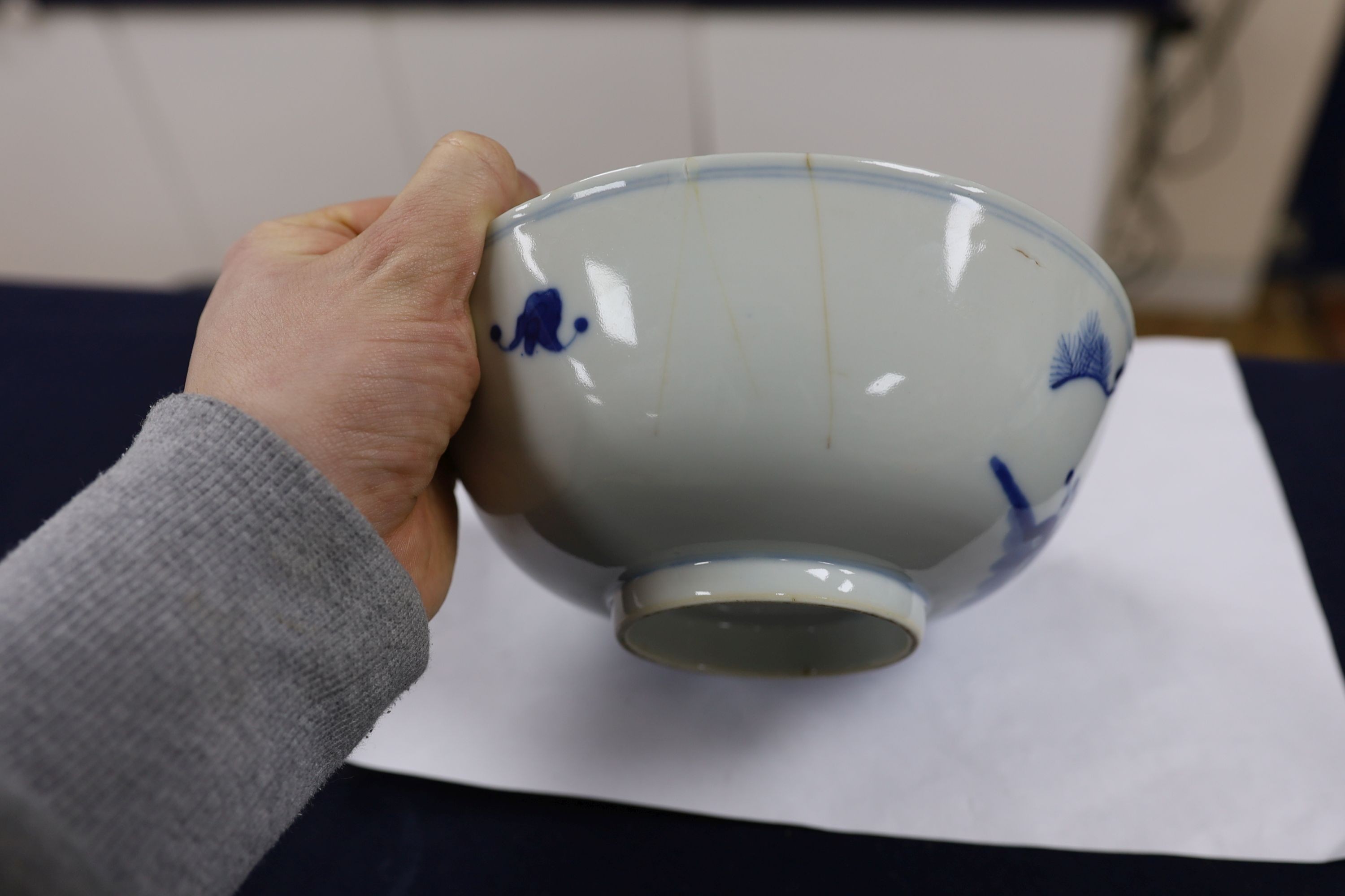 A collection of seven Chinese blue and white bowls 18cm